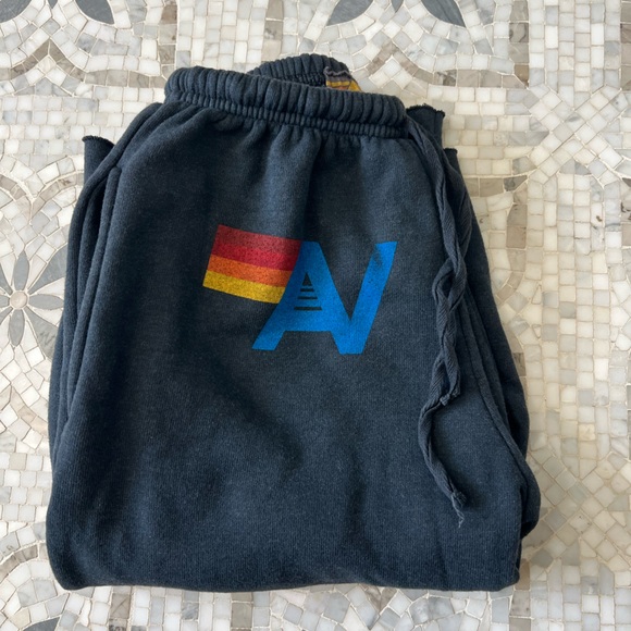 ⚡️AVIATOR NATION SWEATSHORTS⚡️ - Picture 4 of 5
